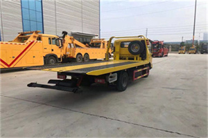 岚山非事故拖车